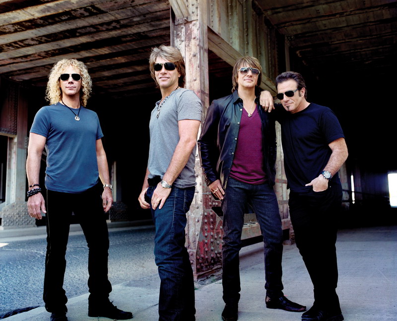 Někdejším rockerům Bon Jovi trčí sláma z bot
